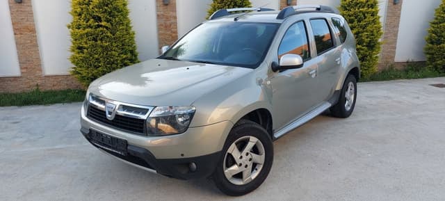Dacia Duster Prestige 4x4 (An 2011 / Luna 06)
