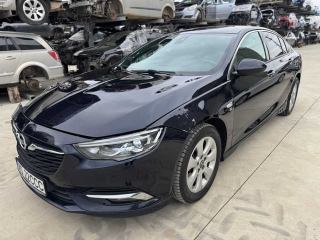 Opel Insignia B 2.0 CDTI OPC Line Automată 170 CP, An 2018, Euro 6, Avariat Ușor Dreapta Față