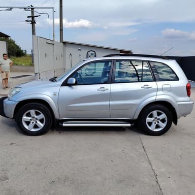 Toyota RAV4 2005 2.0 Benzină + GPL Omologat – 110 CP, 4x4 Permanent, Automată, Volan Pe Dreapta, Înmatriculată RO