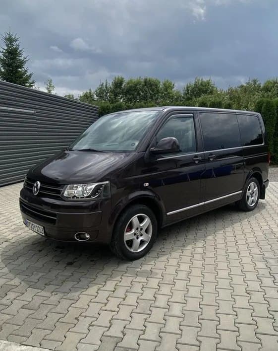 VW Multivan Highline 2011
