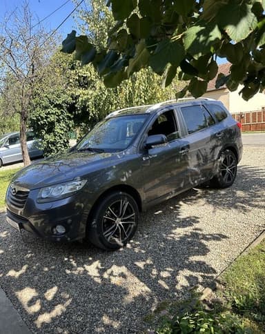 Hyundai Santa Fe 2009 | 2.2 Diesel | Cutie Automată | Turbină Schimbată | Jante Vară 20" + Iarnă 17" | Piele & Încălzire Scaune