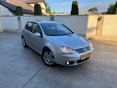 VW Golf 5 | Cutie Automată | Recent Adusă | Cauciucuri Noi M+S | Funcțională & Bine Întreținută