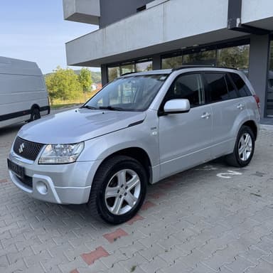 Suzuki Grand Vitara 1.9 DDiS 130 CP 4x4 – 2006-2011 Model, Climatronic, Scaune Încălzite
