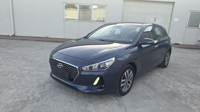 Hyundai i30 1.6 Diesel 110 CP – An / Euro 6 – Keyless GO & Entry – Cameră Marșarier