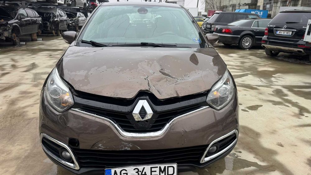 Renault Captur 1.5 dCi 90 CP - Imagine 2