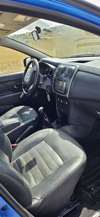 Dacia Sandero Stepway 1.5 dCi (90 CP) – Euro 5 (An 2014) | Navigație, Clima, Cârlig | Carte service la zi - Imagine 4
