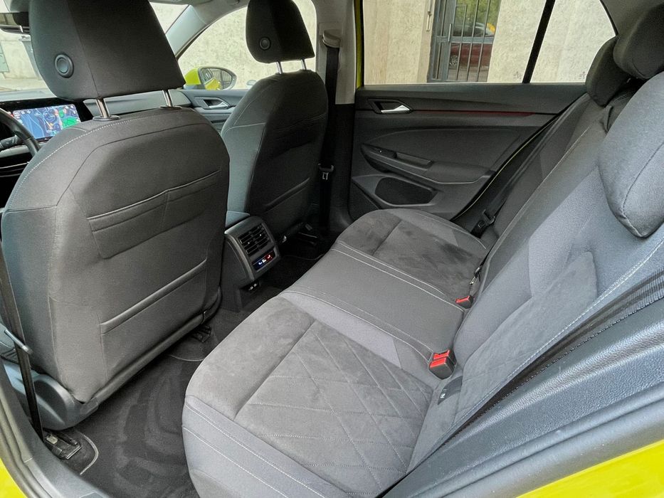 Volkswagen Golf 8 1.4 eHybrid 210 CP 2020-2024 – Piele Alcantara Romburi, Masaj, Faruri Full LED, Jante R20 - Imagine 8