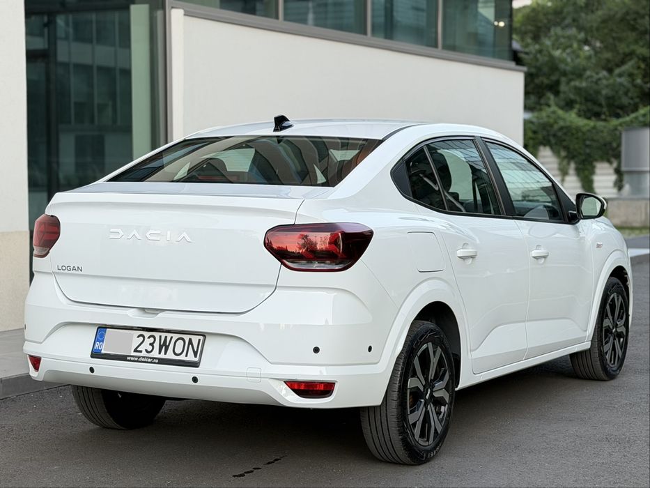 Dacia Logan 2023 1.0 TCE 90 CP doar cu 38.000 Km absolut reali Unic Propietar! - Imagine 4
