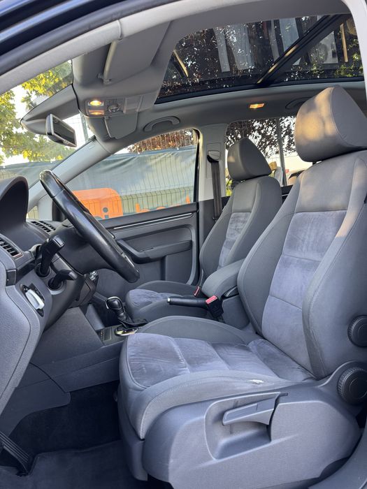 Volkswagen Touran 1.4 TSI EcoFuel Style 150 CP, An 2012, Cutie Automată, 197.600 km, Webasto, Trapă Panoramică - Imagine 6