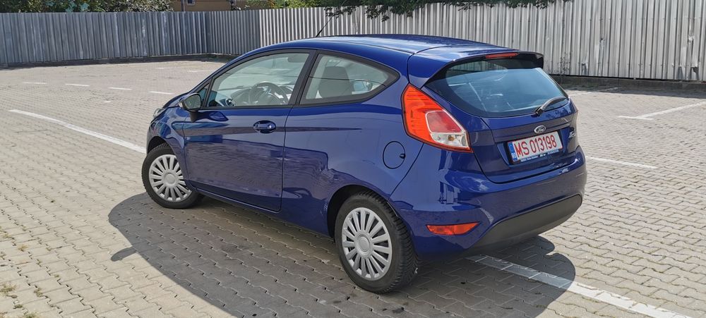 Ford Fiesta 2015 Benzină 1.2L Manuală - Imagine 4