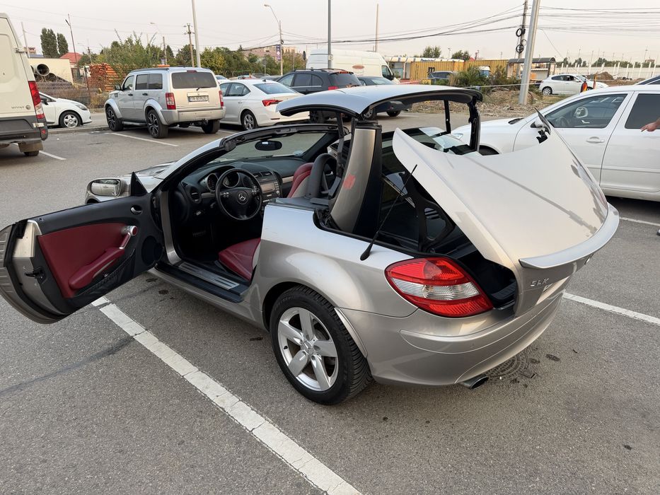 Mercedes-Benz SLK 200 Kompressor (R171) – An 2005, 163 CP, 188.000 km, Interior Piele Roșie, Airscarf, Senzori Parcare, Investiții recente (Vândut pentru "fun car" nou) - Imagine 3