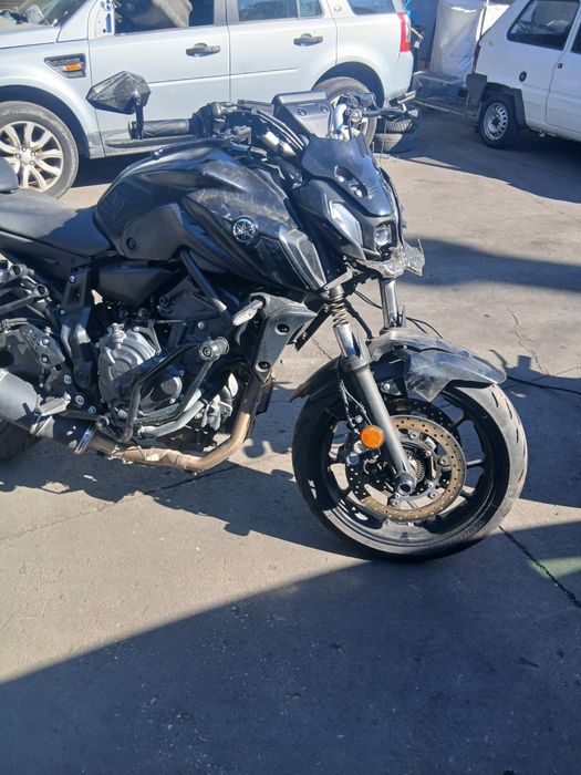 Yamaha MT-07 / MT – An 2021 – Pentru piese (avariată față) – 3.200 € - Imagine 4