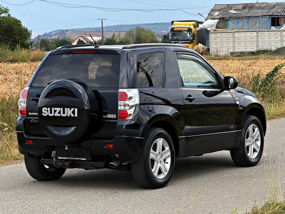 Suzuki Grand Vitara 1.9 DDiS 2008 – 4x4 cu Reductor și Diferențial Blocabil, Keyless Entry/Go - Imagine 4