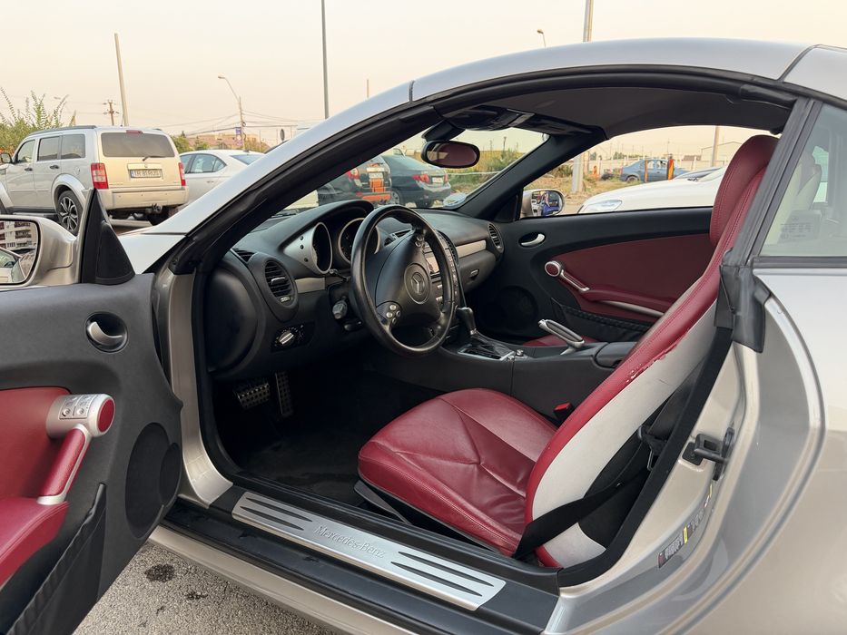 Mercedes-Benz SLK 200 Kompressor (R171) – An 2005, 163 CP, 188.000 km, Interior Piele Roșie, Airscarf, Senzori Parcare, Investiții recente (Vândut pentru "fun car" nou) - Imagine 7
