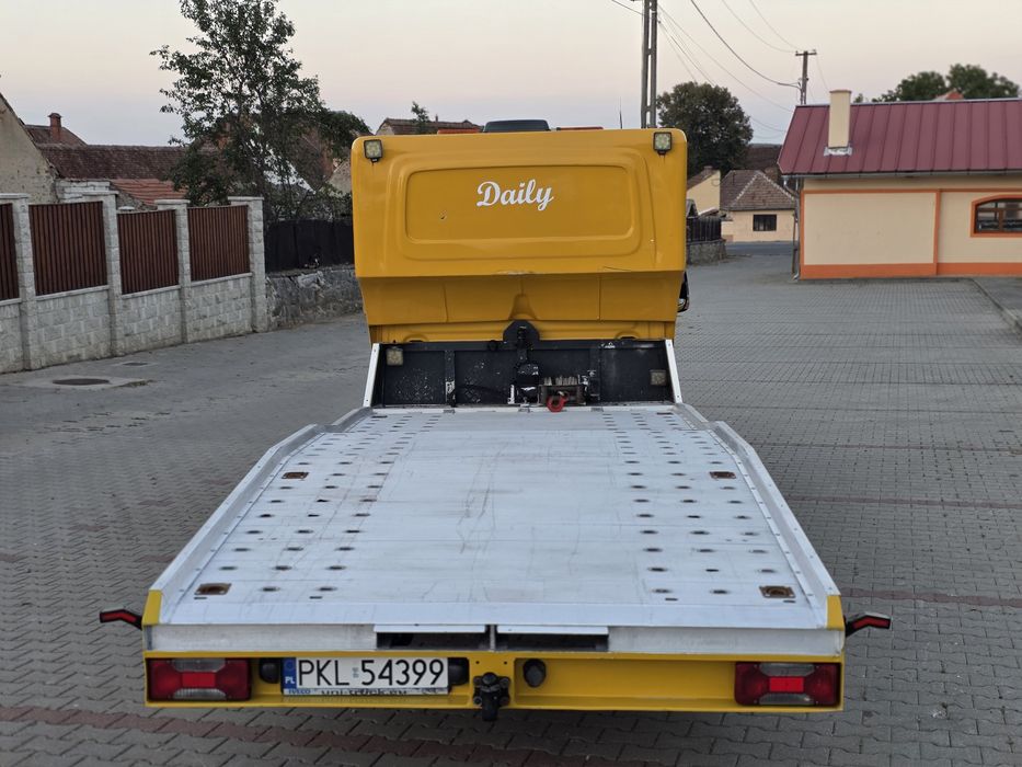 Iveco Daily Autoplatformă (An 2019) – Motor 3.0 180 CP, Euro 6 | 3.5 T (Cat. B) | Full Opțiuni (Dormitor, Webasto, Perne Aer) - Imagine 6