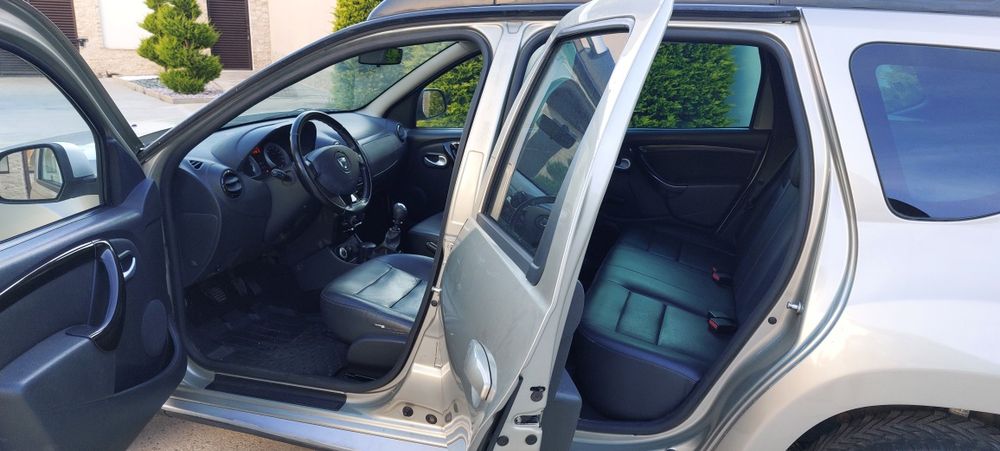 Dacia Duster Prestige 4x4 (An 2011 / Luna 06) - Imagine 5