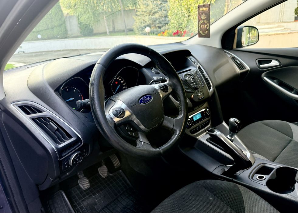 Ford Focus Kombi 1.6 TDCi 116 CP, An 2011, Euro 5, Proprietar România - Imagine 6
