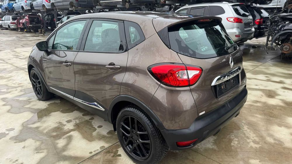 Renault Captur 1.5 dCi 90 CP - Imagine 6