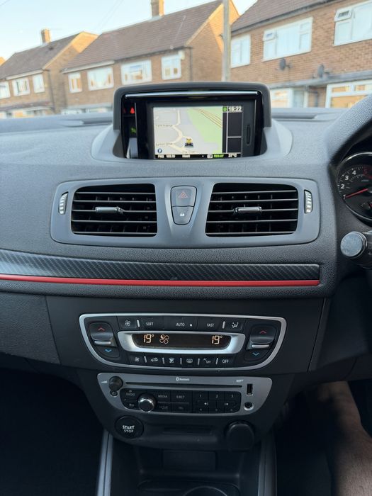 Renault Mégane GT 1.6 dCi - Imagine 8