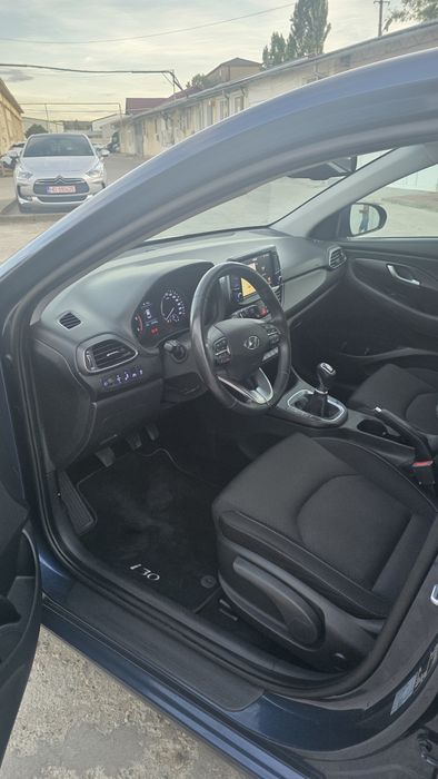 Hyundai i30 1.6 Diesel 110 CP – An / Euro 6 – Keyless GO & Entry – Cameră Marșarier - Imagine 6