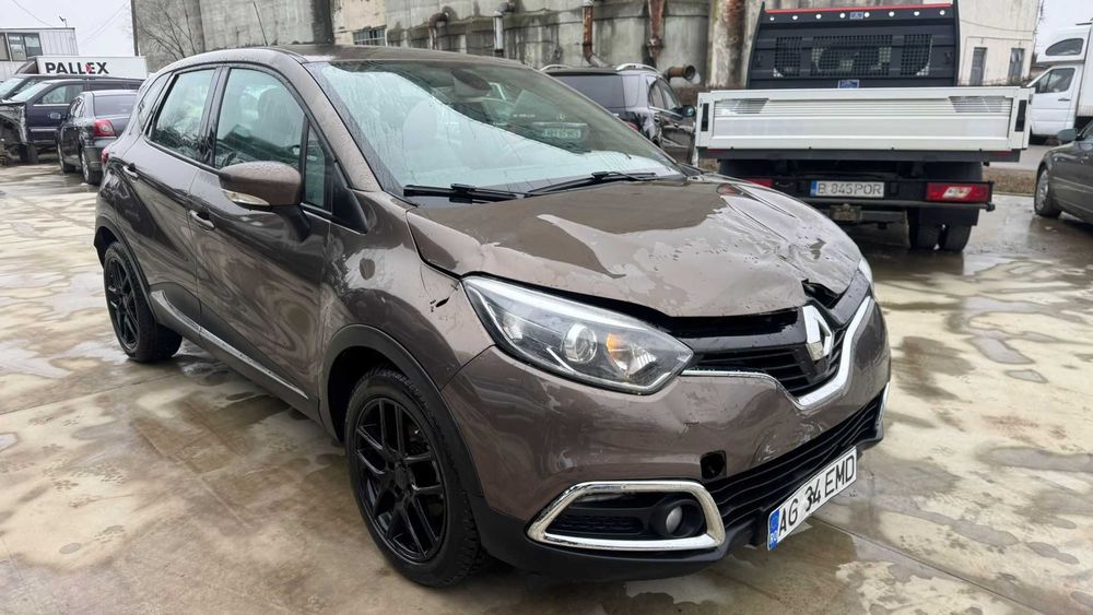 Renault Captur 1.5 dCi 90 CP - Imagine 3