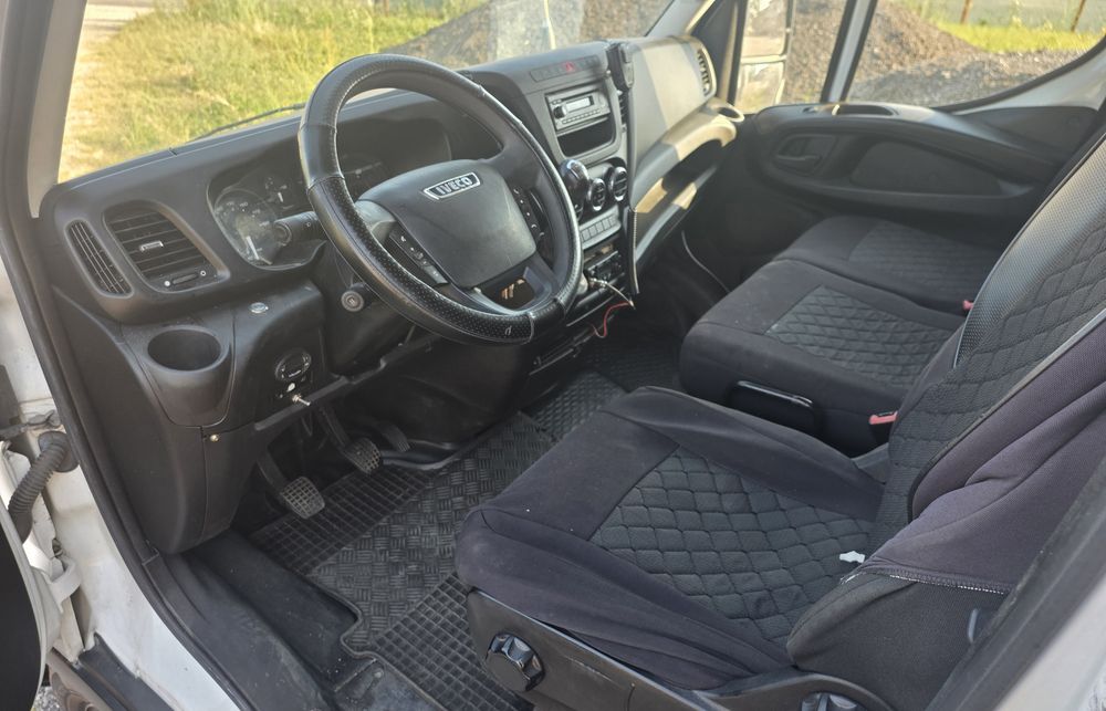 Iveco Daily 3.5T (An 2017) – Motor 2.3 145 CP (Fără AdBlue) | Prelată 8 Europeleți + Lift 1T | Foarte întreținută - Imagine 3