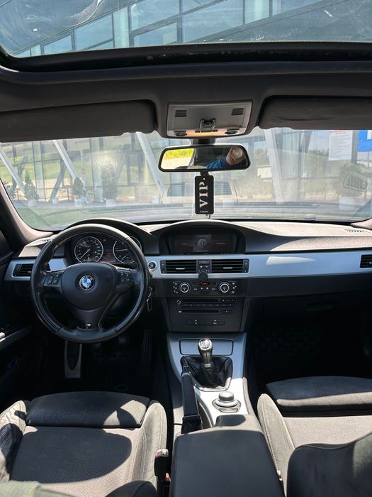 BMW E90 320d M Pachet 2008 – 177 CP, Navigație Mare, Trapă, Scaune Alcantara, Două Seturi de Jante - Imagine 6