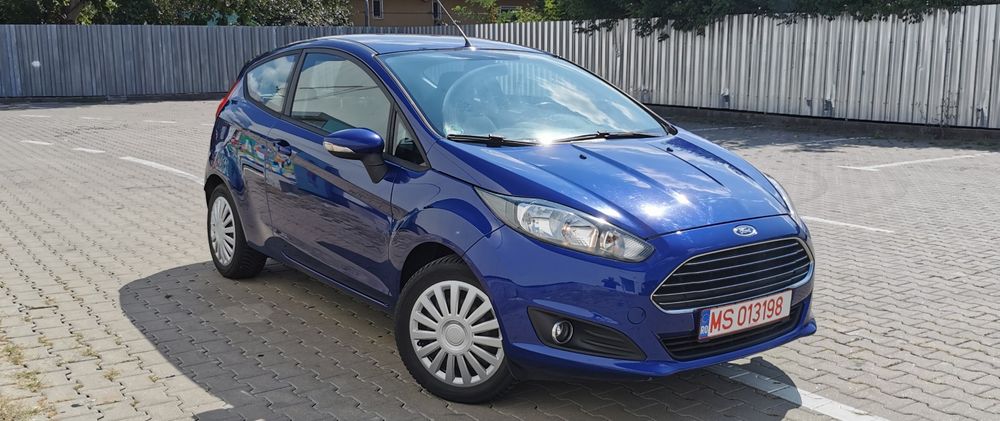 Ford Fiesta 2015 Benzină 1.2L Manuală - Imagine 2