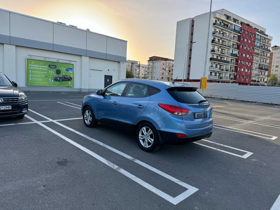 Hyundai ix35 2.0 CRDI 184 CP 4x4 – De Nouă în România (Țiriac Auto), Distribuție și Ambreiaj Schimbate - Imagine 2