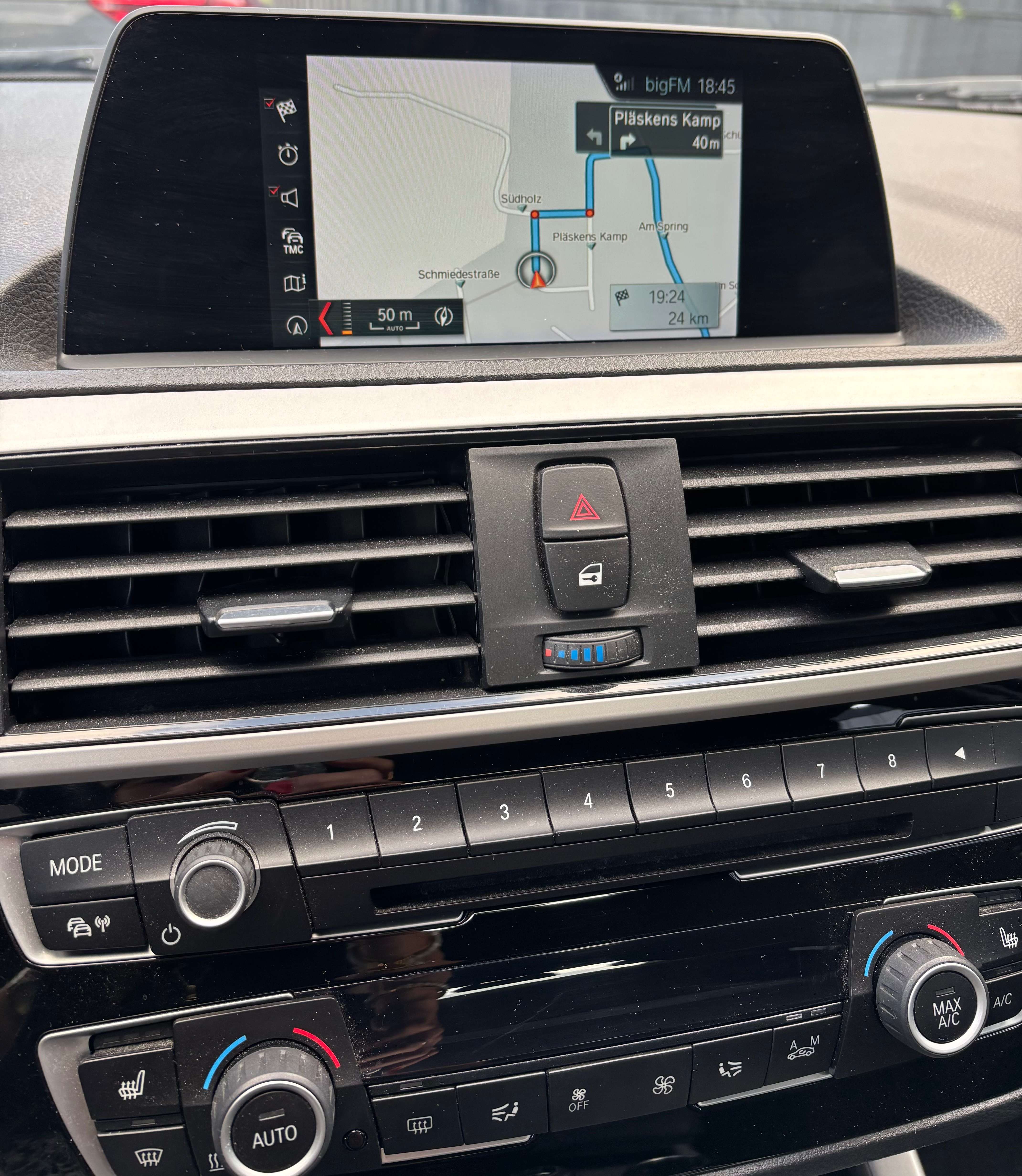 BMW 116 Advantage – An 2018 (Septembrie) – 77.200 km – 109 CP Benzină – Garanție EuroPlus - Imagine 12