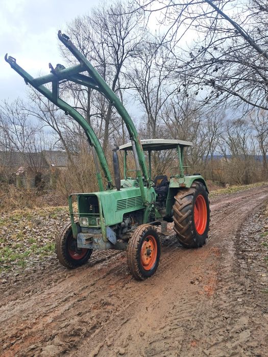 Fendt 105S cu încărcător frontal