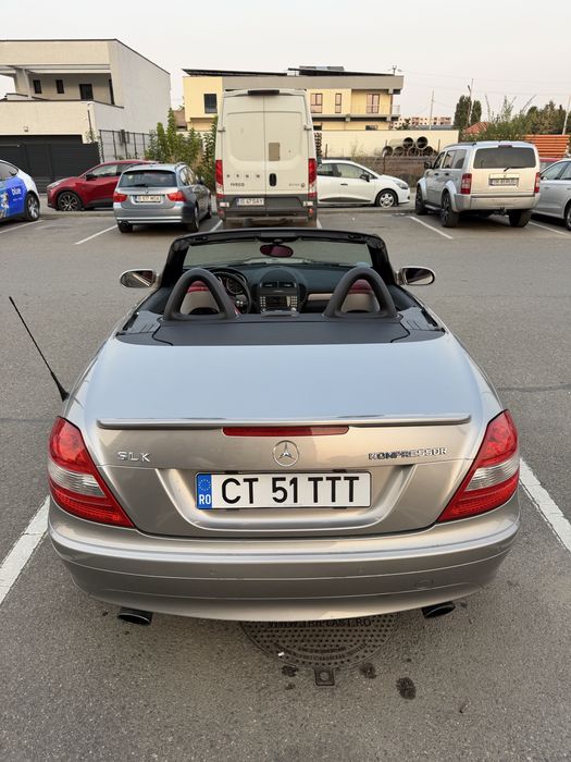 Mercedes-Benz SLK 200 Kompressor (R171) – An 2005, 163 CP, 188.000 km, Interior Piele Roșie, Airscarf, Senzori Parcare, Investiții recente (Vândut pentru "fun car" nou) - Imagine 4