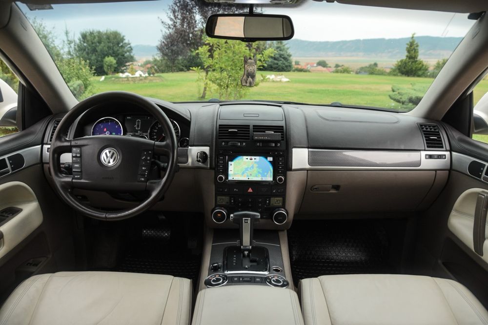 Volkswagen Touareg 3.0 V6 TDI (239 CP) Facelift – Ediție Specială North Sails, 4x4, Suspensie Pneumatică, 2009 - Imagine 9