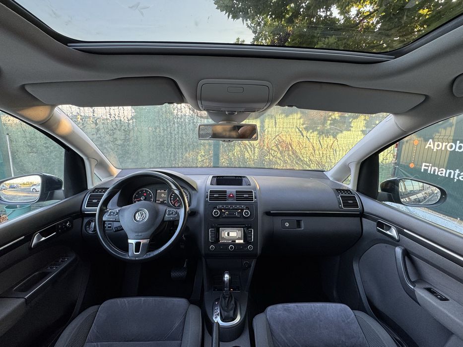 Volkswagen Touran 1.4 TSI EcoFuel Style 150 CP, An 2012, Cutie Automată, 197.600 km, Webasto, Trapă Panoramică - Imagine 5