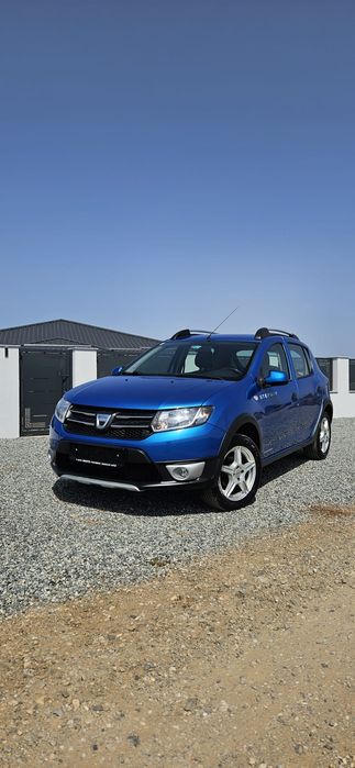 Dacia Sandero Stepway 1.5 dCi (90 CP) – Euro 5 (An 2014) | Navigație, Clima, Cârlig | Carte service la zi