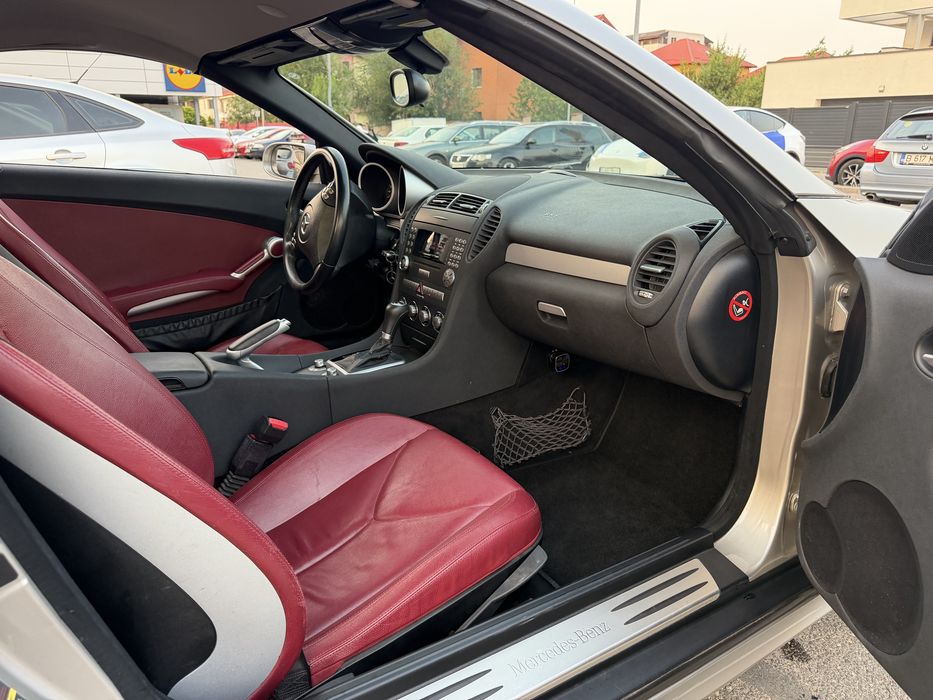 Mercedes-Benz SLK 200 Kompressor (R171) – An 2005, 163 CP, 188.000 km, Interior Piele Roșie, Airscarf, Senzori Parcare, Investiții recente (Vândut pentru "fun car" nou) - Imagine 8