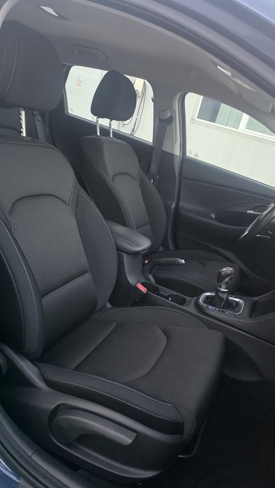 Hyundai i30 1.6 Diesel 110 CP – An / Euro 6 – Keyless GO & Entry – Cameră Marșarier - Imagine 7