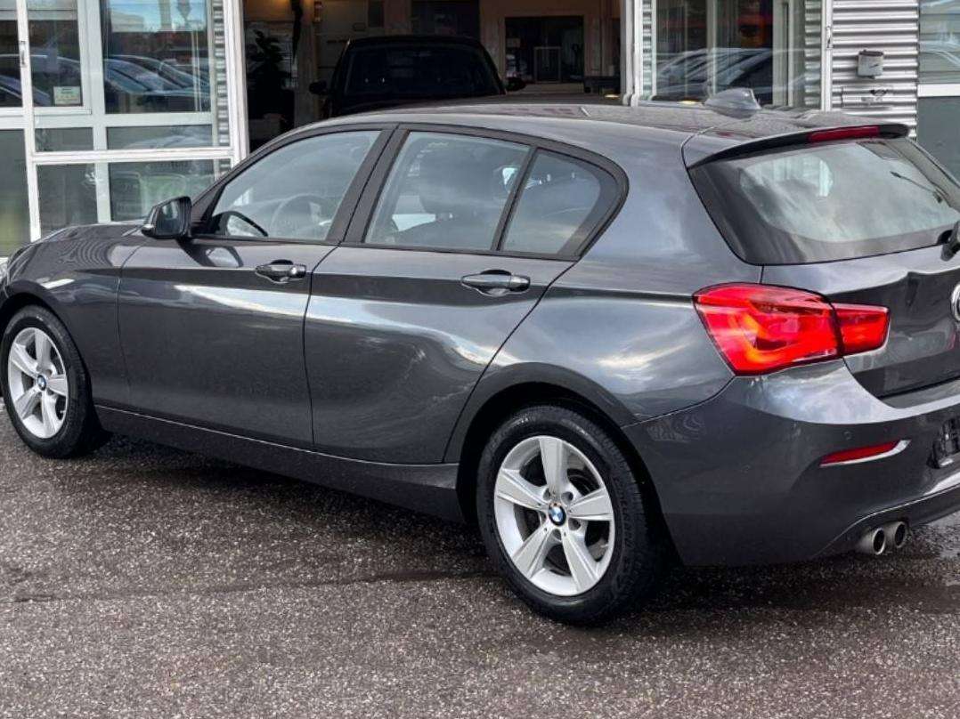 BMW 120i Advantage Automată – 184 CP – Tracțiune Spate – Full Piele / LED – TÜV Mai 2028 - Imagine 2