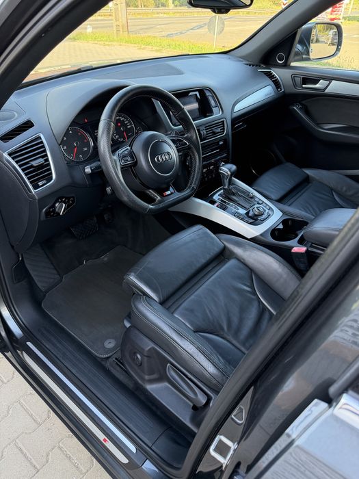 Audi Q5 S-Line 4x4 (An 2015) Tracțiune: Integrală (4x4) | Pachet: S-Line - Imagine 6