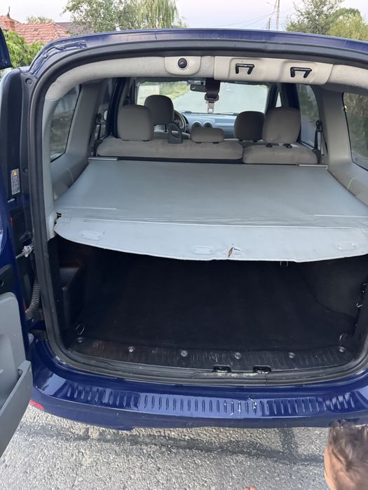 Dacia Logan MCV 2010 Benzină 1.4L Manuală - Imagine 6