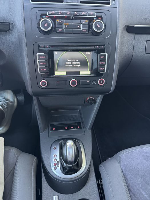 Volkswagen Touran 1.4 TSI EcoFuel Style 150 CP, An 2012, Cutie Automată, 197.600 km, Webasto, Trapă Panoramică - Imagine 8