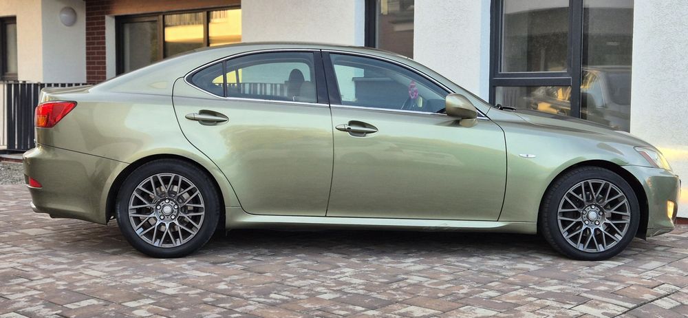Lexus IS 250 (2008) – 2.5 Benzină V6, 208 CP, 93.000 km - Imagine 6