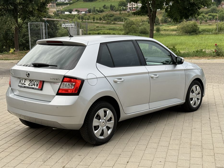 Skoda Fabia 1.0 Benzină 75 CP Highline – An 2015 – 169.000 km – Distribuție pe Curea – Navigație / Full Link