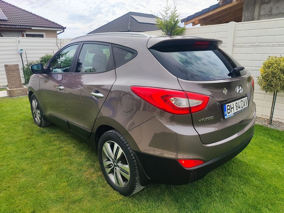 Hyundai ix35 2.0 Diesel 184 CP 4x4 Facelift 2014 Euro 5 – Piele, Încălzire Scaune/Banchetă, Cameră Retur - Imagine 4