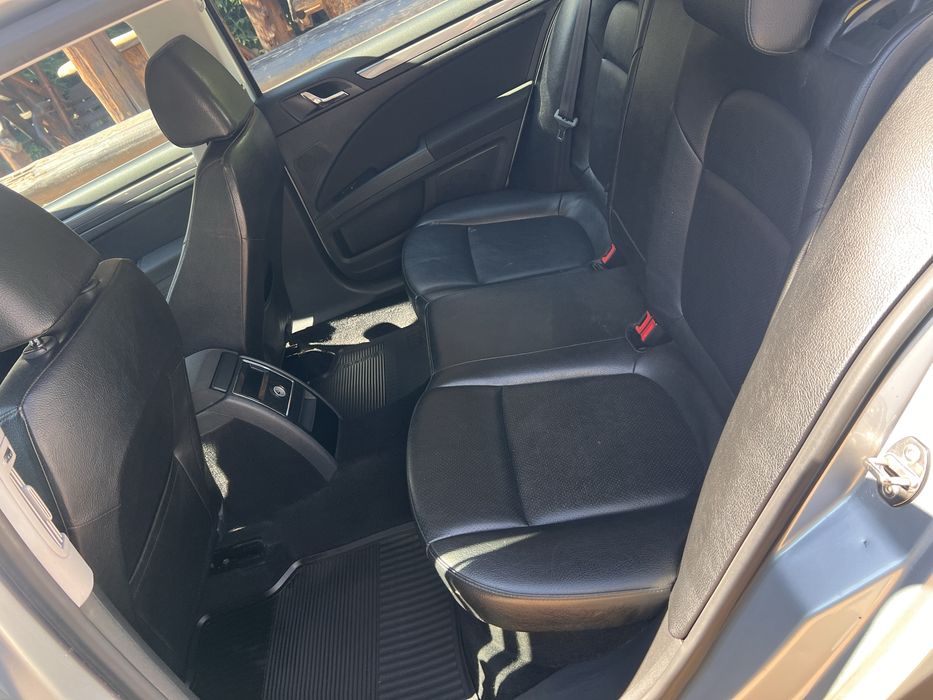 Skoda Superb 2014 – 1.6 TDI – Automată – Foarte întreținută - Imagine 8