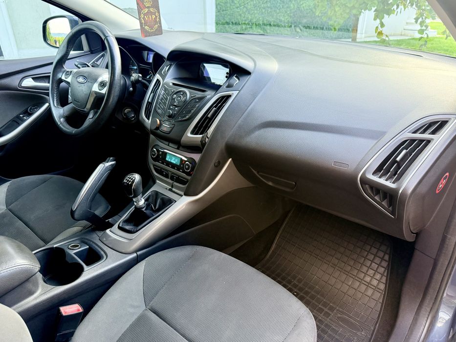 Ford Focus Kombi 1.6 TDCi 116 CP, An 2011, Euro 5, Proprietar România - Imagine 3