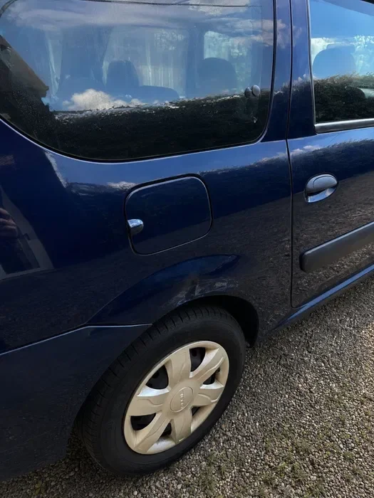 Dacia Logan MCV Facelift 2012 BlackLine | 7 Locuri | 1.6 MPI + GPL Valabil 2034 | Aer Condiționat | Primul Proprietar - Imagine 5
