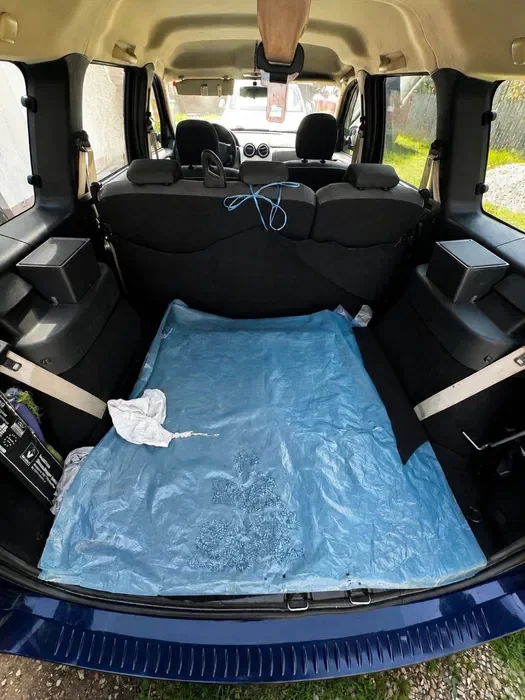 Dacia Logan MCV Facelift 2012 BlackLine | 7 Locuri | 1.6 MPI + GPL Valabil 2034 | Aer Condiționat | Primul Proprietar - Imagine 7