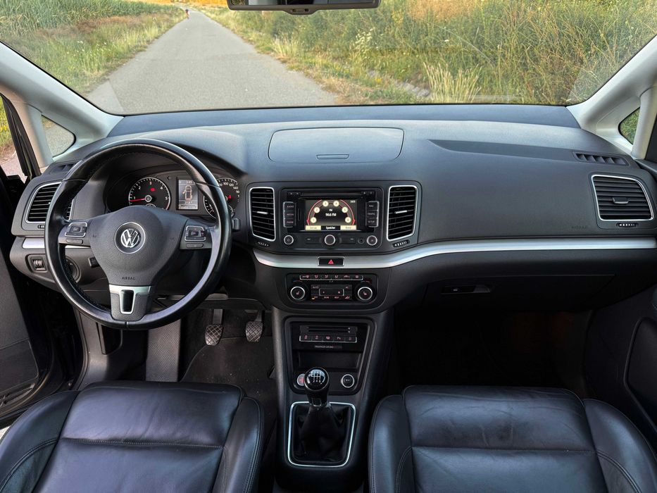 VW Sharan 2.0 TDI 140 CP 7 Locuri 2012 Euro 5 – Bi-Xenon Adaptiv, Keyless Entry/Go, Piele, Park Assist - Imagine 5