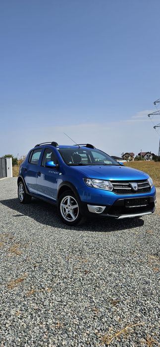 Dacia Sandero Stepway 1.5 dCi (90 CP) – Euro 5 (An 2014) | Navigație, Clima, Cârlig | Carte service la zi - Imagine 2